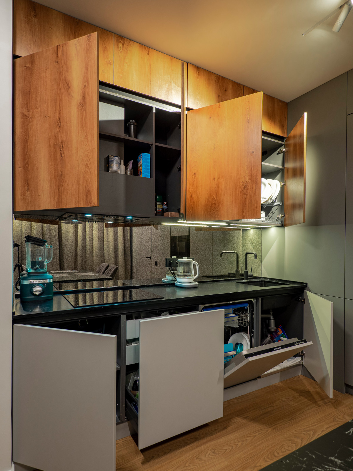 Стильная кухня в минималистичном стиле