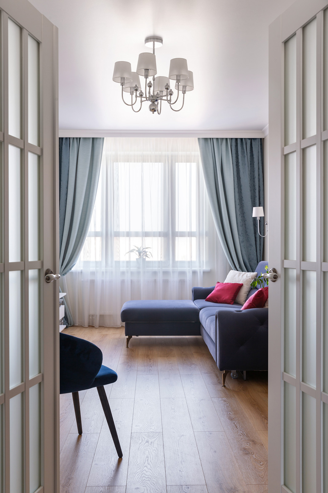 Квартира для родителей с натяжными потолками