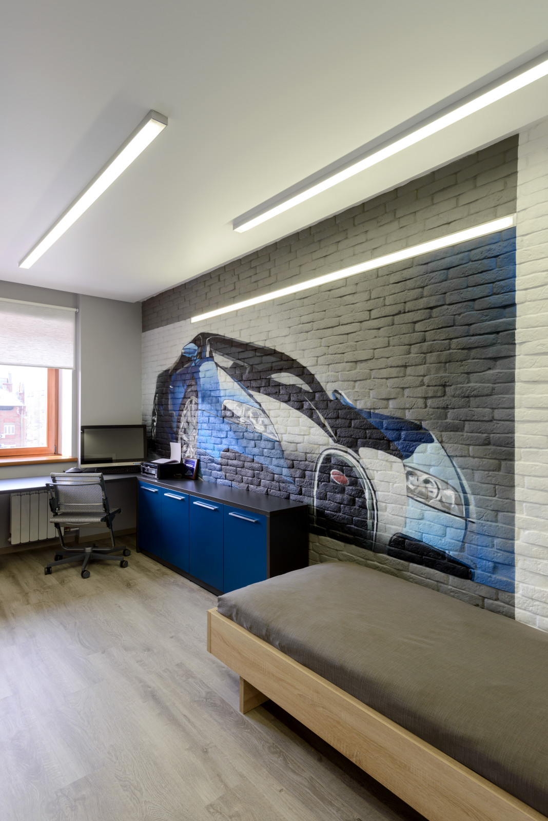 apartment with aquarium