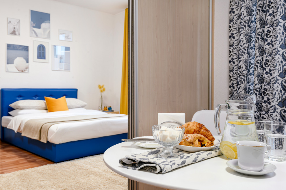 Обложка проекта: Яркая и солнечная квартира в г. Екатеринбург