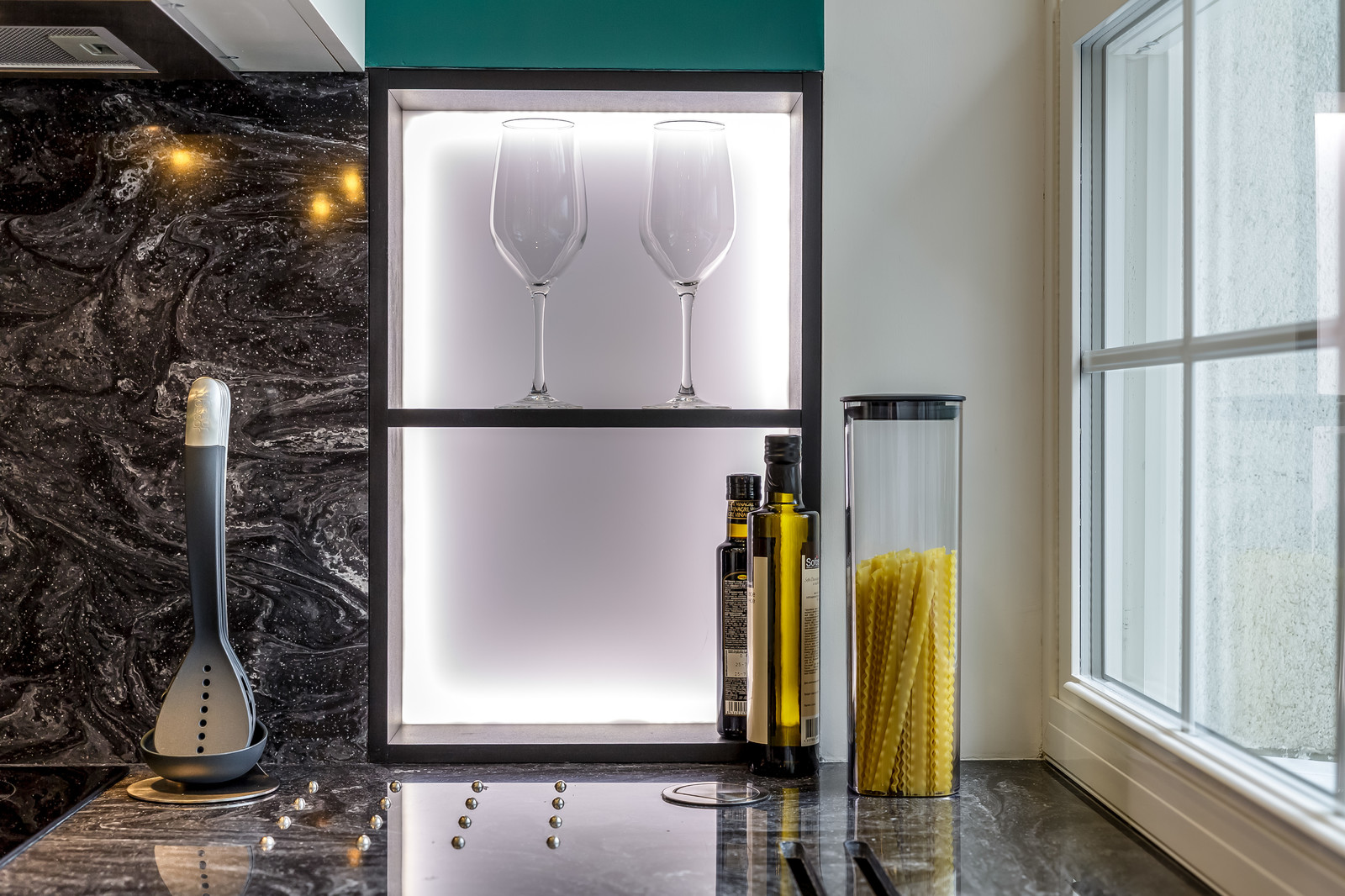 «Квартирный вопрос»: «Гранатовая кухня»