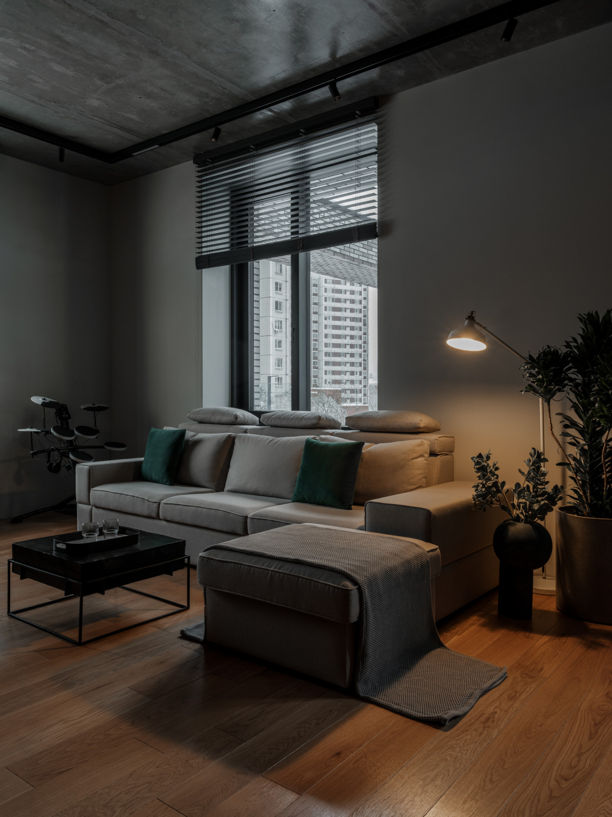 НОВОЧЕРЕМУШКИНСКАЯ 17