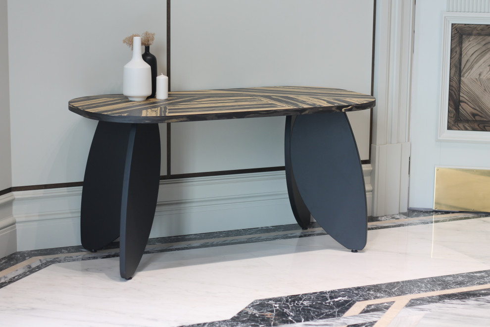 Стол обеденный