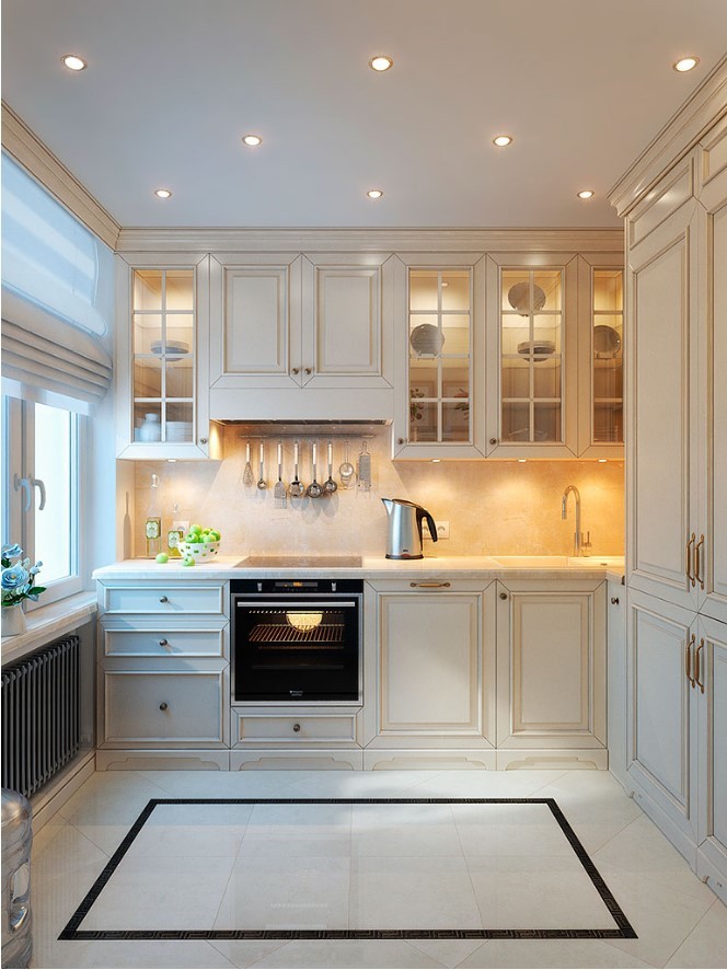 У Ростральных колонн