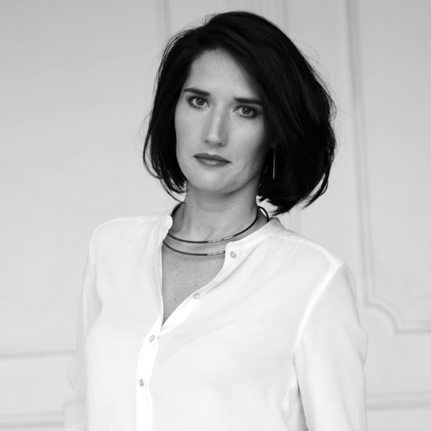 Проект недели: Двусветная гостиная с мезонином и лестницей-деревом