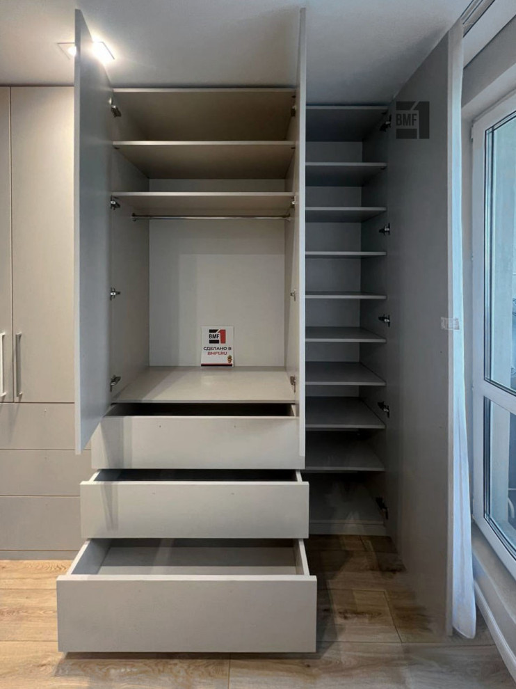 Шкаф модульный распашной