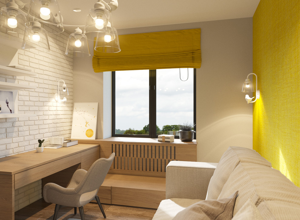 Кабинет с солнечным настроением в частном доме