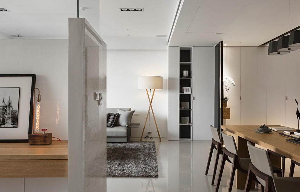 Лаконичный интерьер квартиры с кабинетом и детской комнатой от L DESIGN