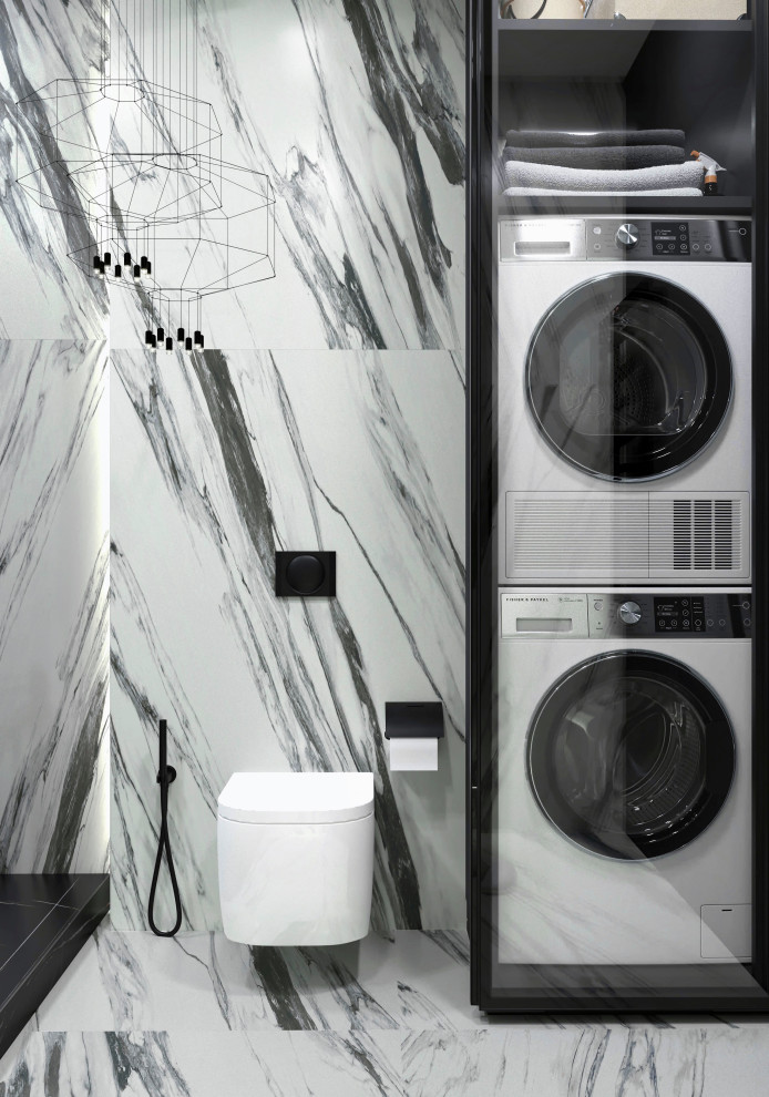 Обложка проекта: Стулья для молодой пары на побережье Балтийского моря