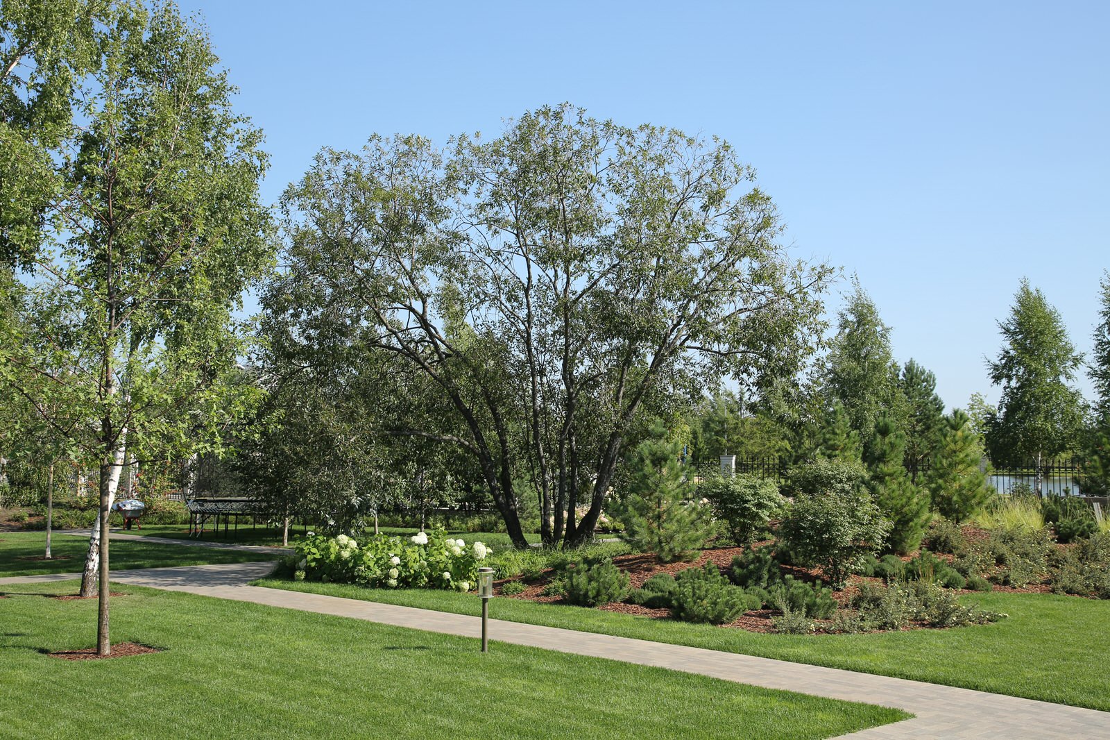 "Новорижский парк"