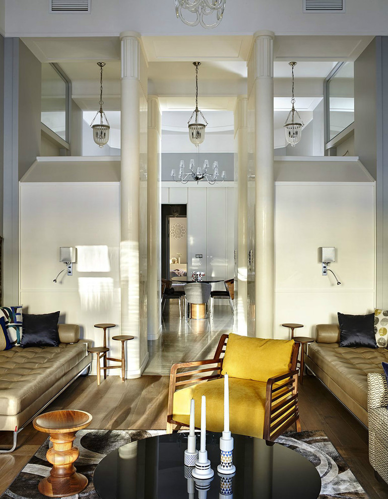 Квартира в трехэтажном особняке на набережной реки Мойки