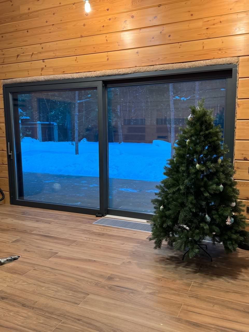 Обложка проекта: Раздвижные двери и окна. Параллельно-сдвижная оконная и дверная система.