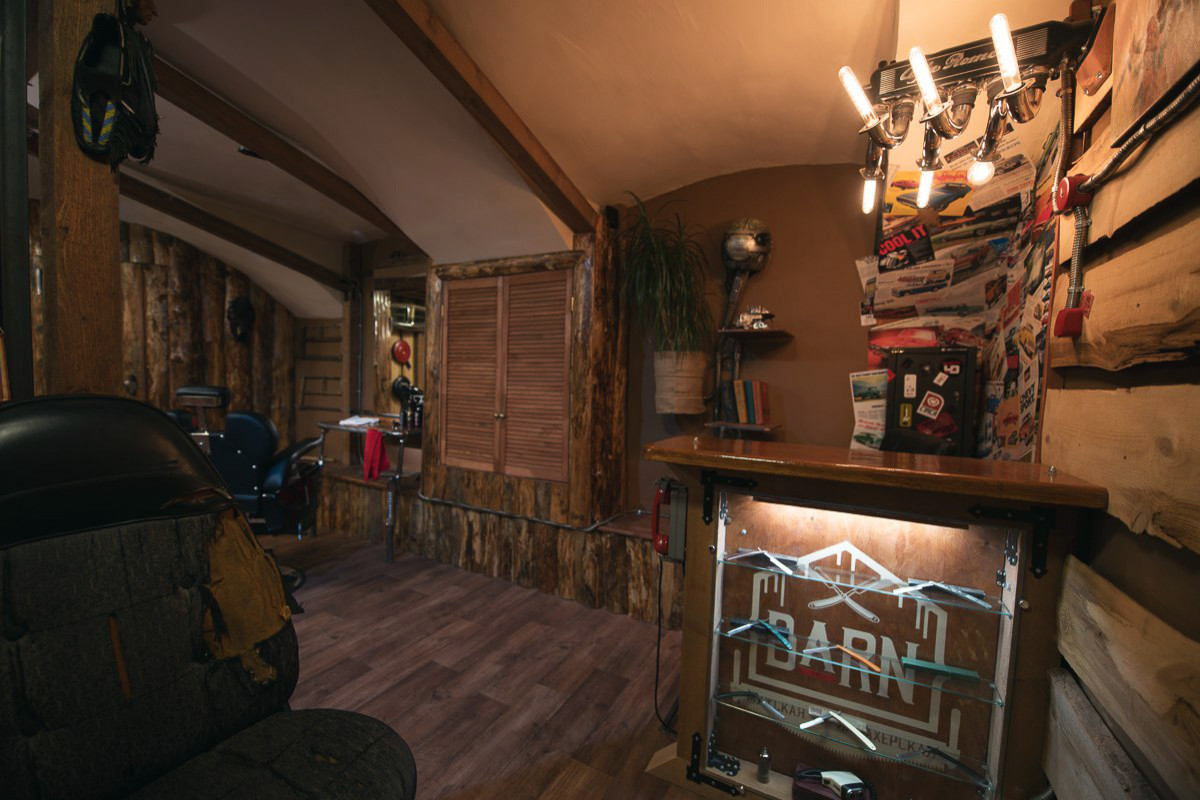 Обложка проекта: Barn Barbershop