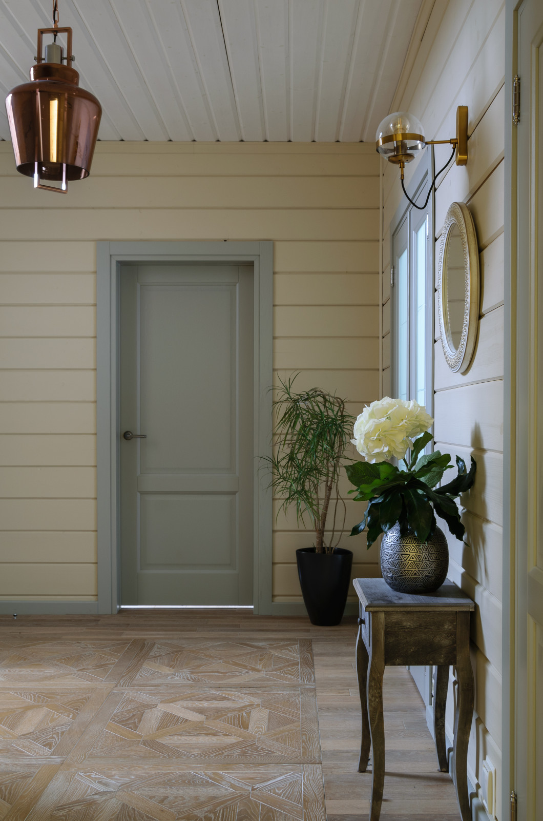 Уютный дом в скандинавском стиле с нотками английской классики