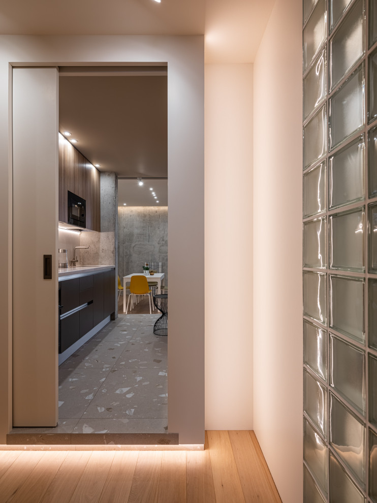 Кухня в холле