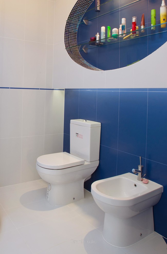 Где-то на море