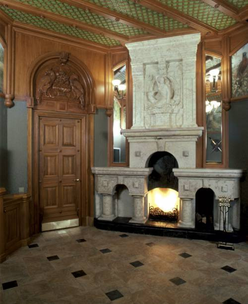 Частный дворцовый комплекс "Белый Замок"