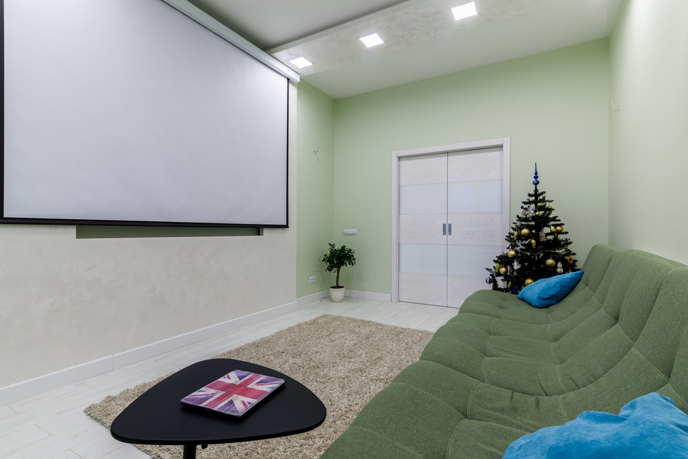 Просторная трехкомнатная квартира с приятным разноуровневым освещением в минимал