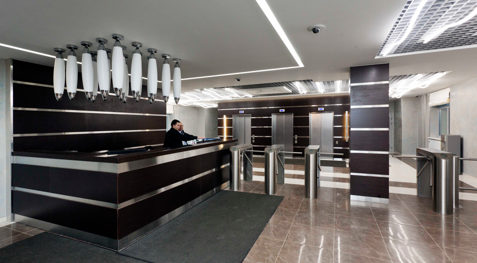 Отделка стеновыми панелями HPL- стены