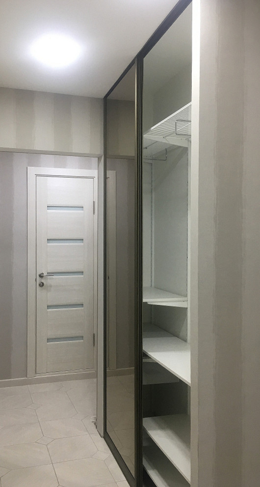 Выполненные заказы. Узкий шкаф-купе. Наполнение Elfa.