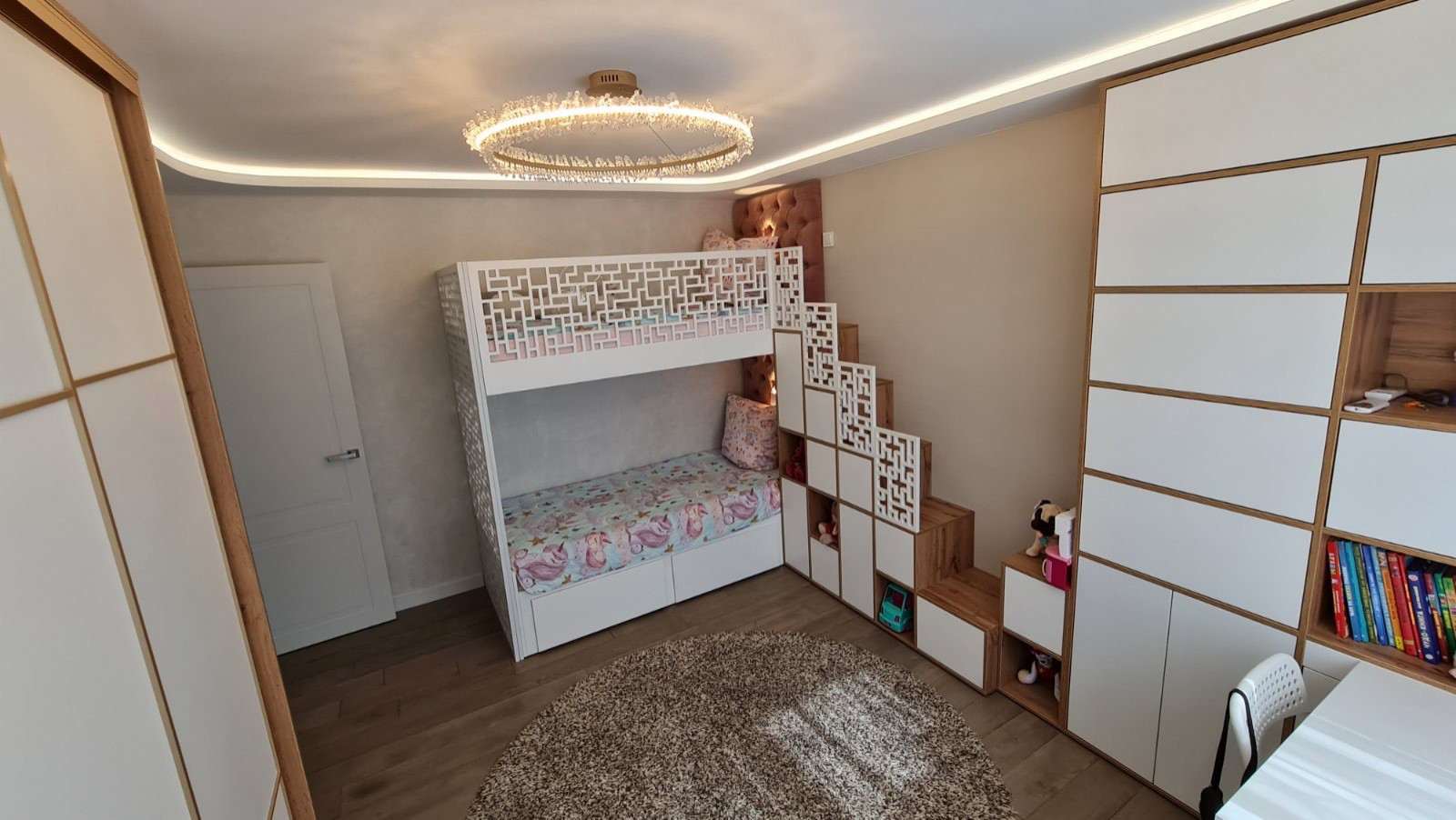 65 квадратов счастья.