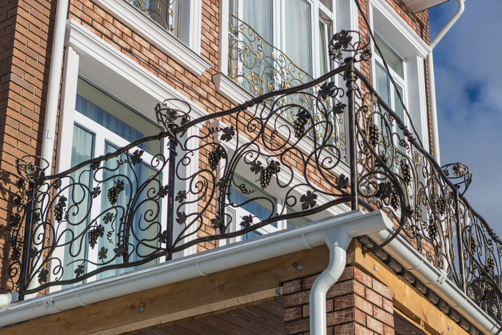 Кованые изделия для ландшафта и экстерьера зданий