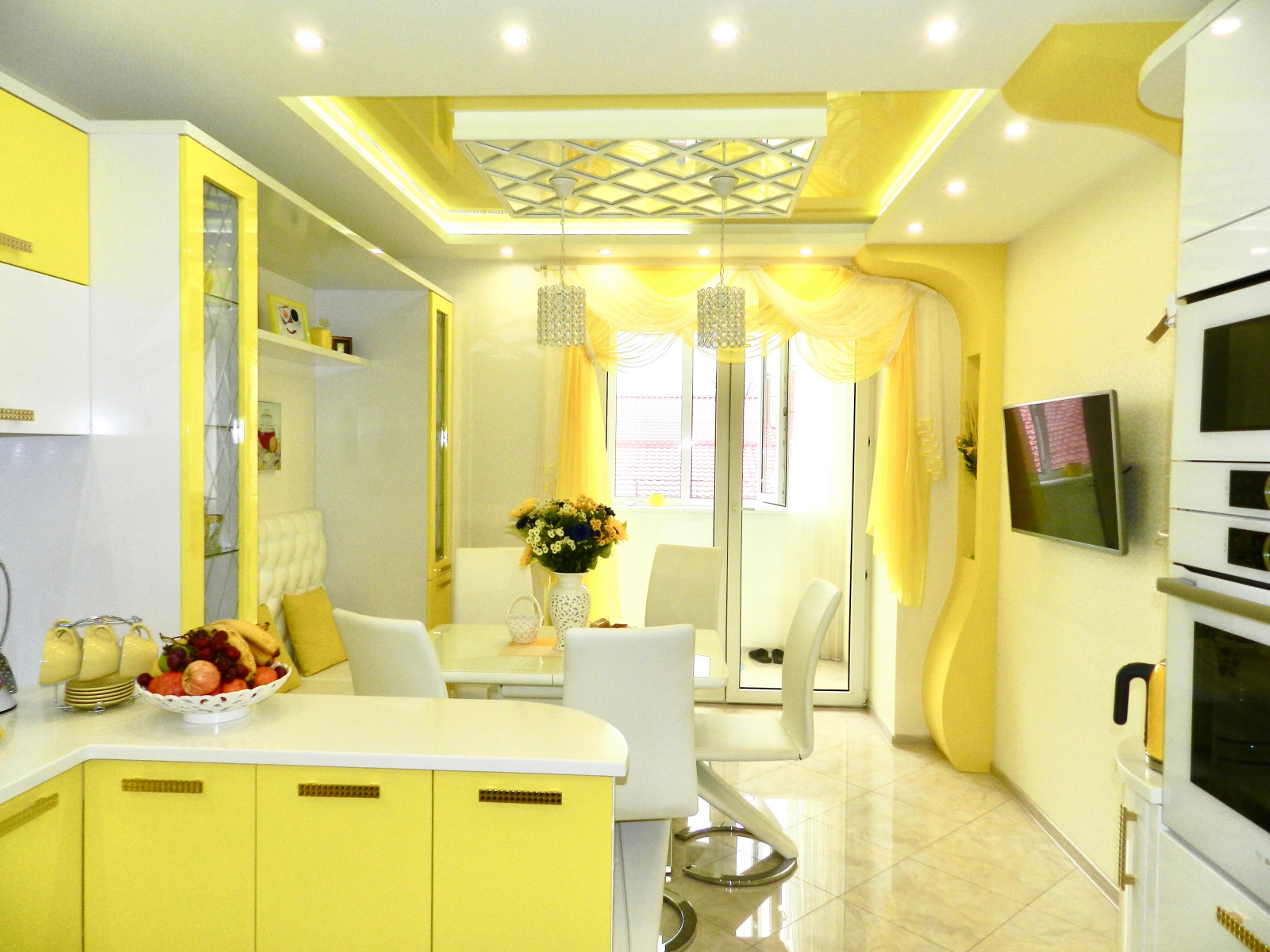 Ярки краски в современном мире.