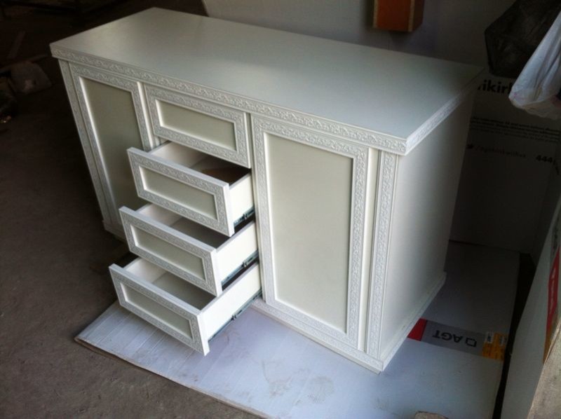 Neoclassic furniture