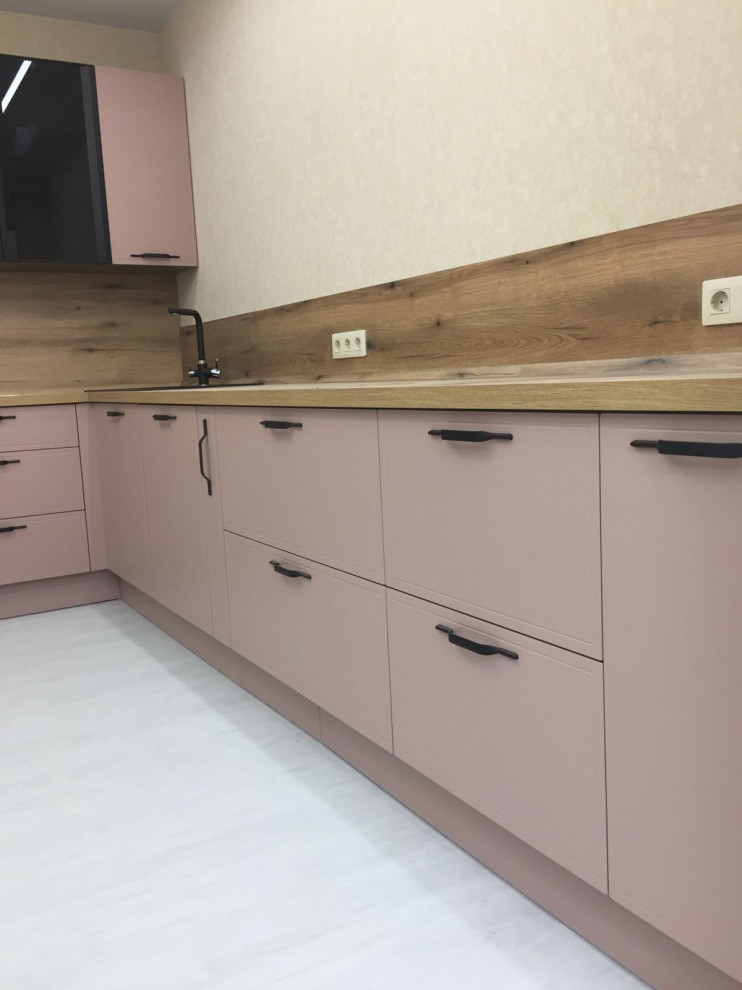 Г.Новый Уренгой, ул. Энтузиастов №9 (Кухня)