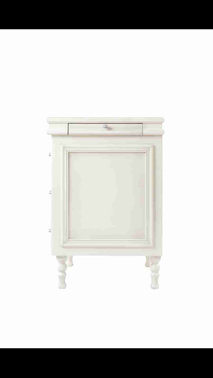 Обложка проекта: Sophie Store