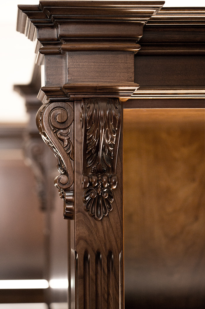 Гардеробная комната из массива вишни