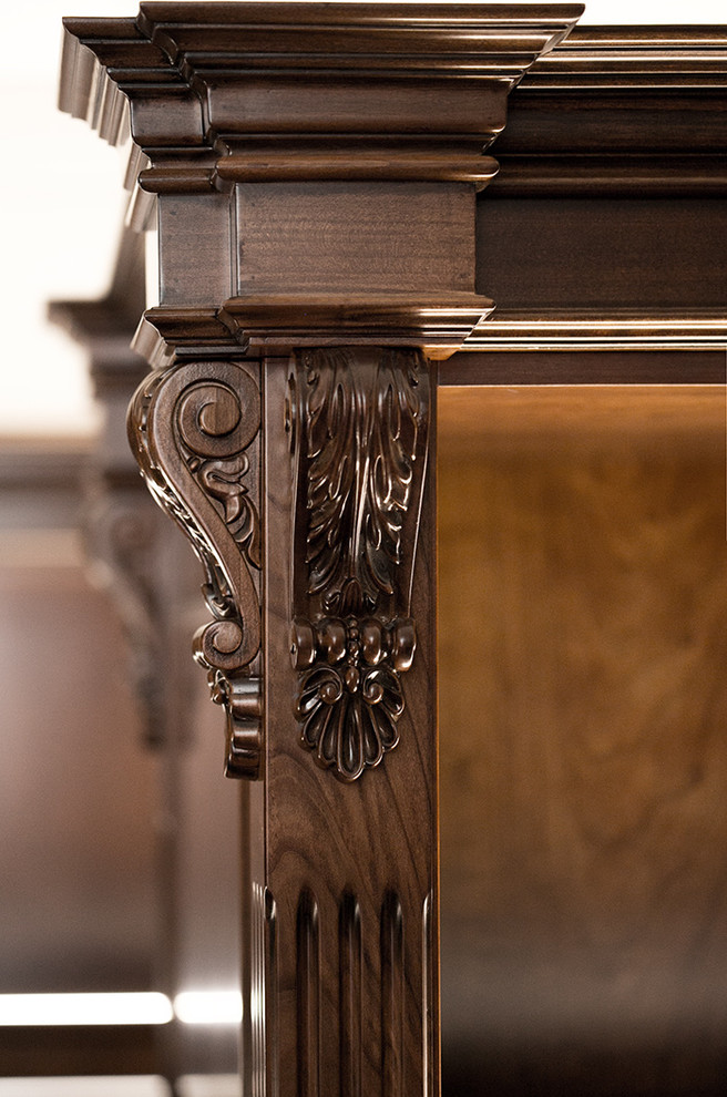 Гардеробная комната из массива вишни