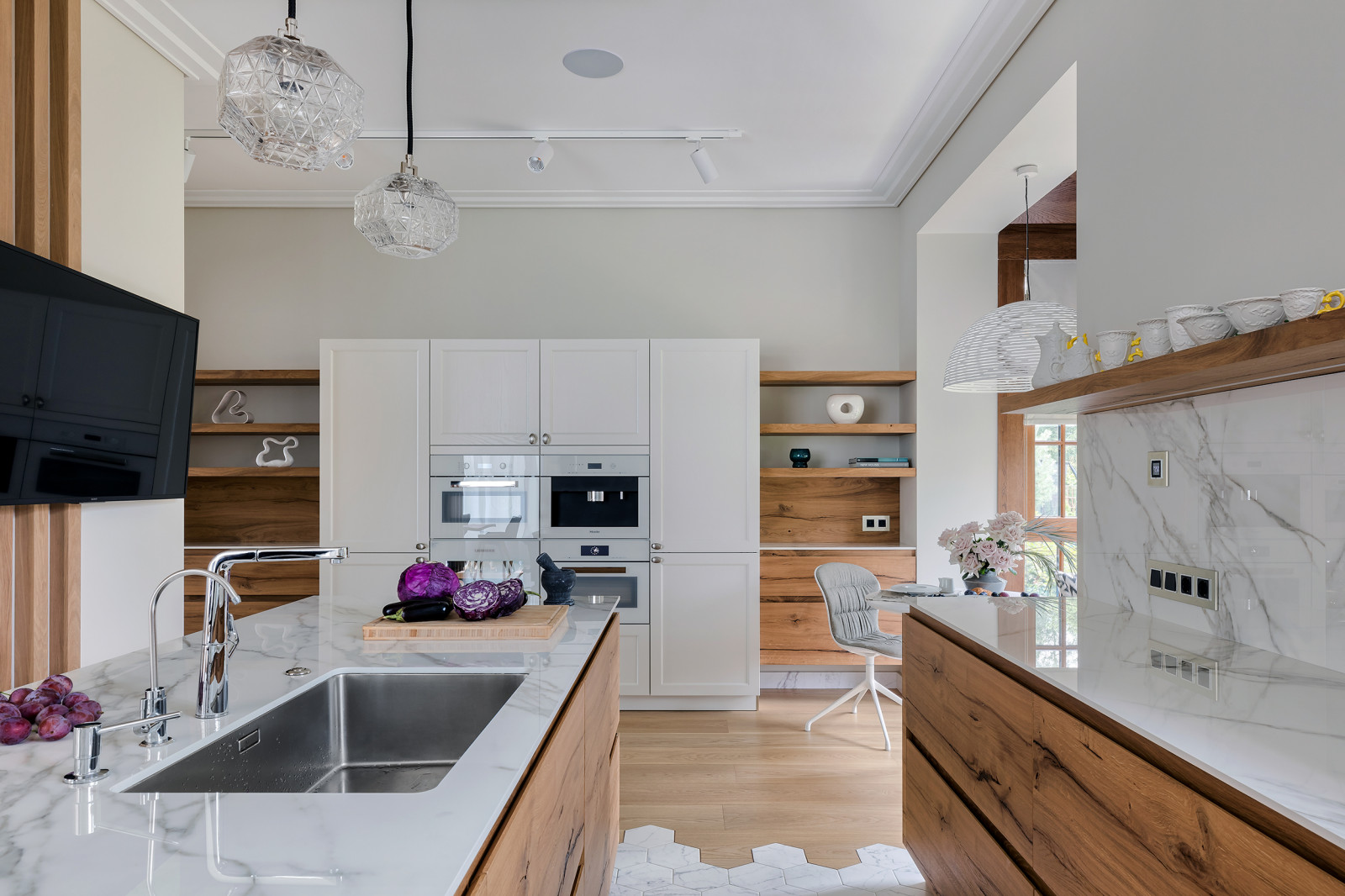 Houzz тур: Дом под Петербургом с потайной лестницей