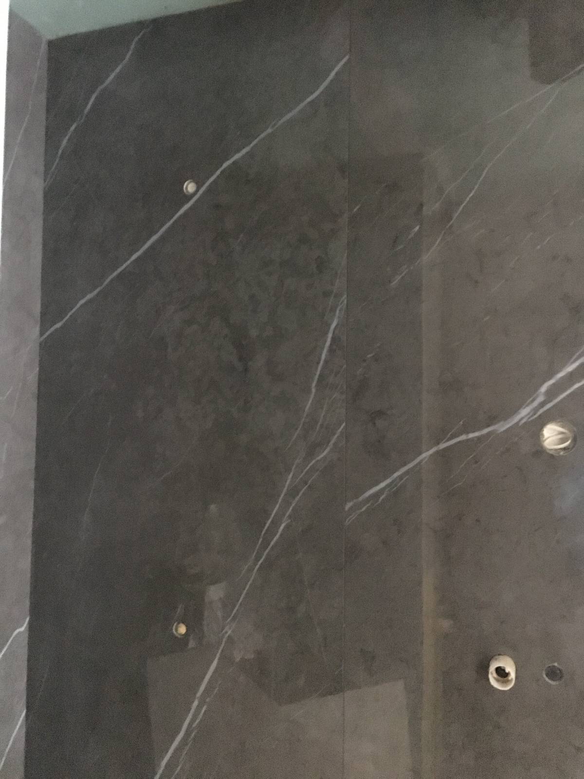 Обложка проекта: Крупноформатная плитка SLABS 1200x2600