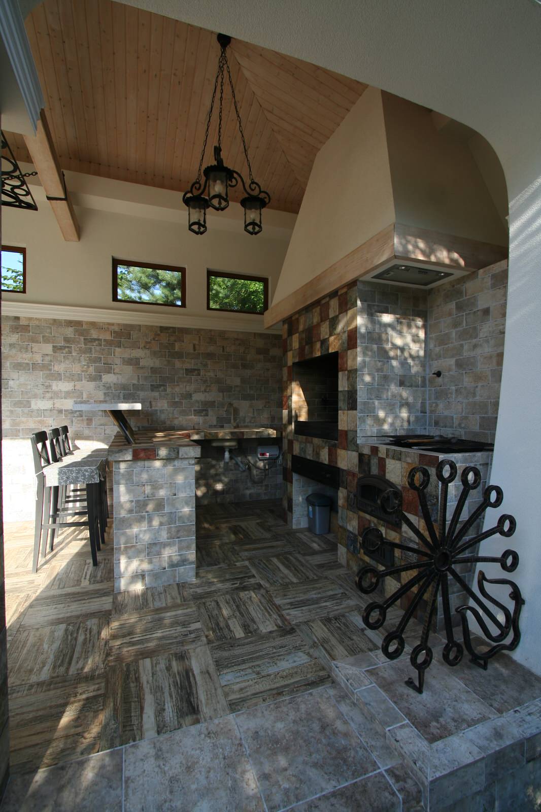 Беседка с летней кухней