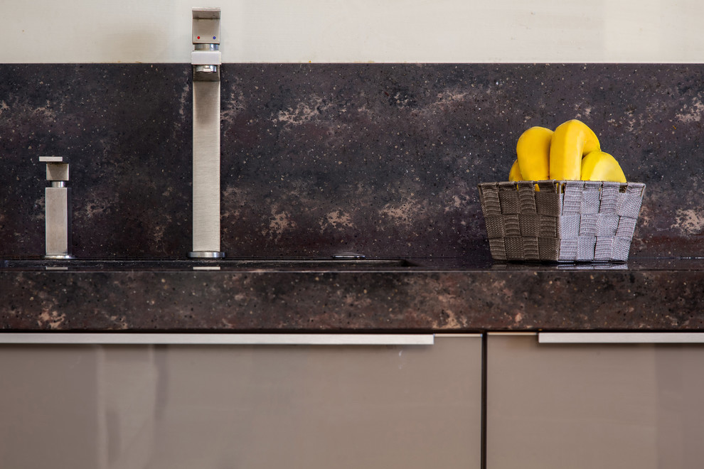 Дизайн квартиры с использованием искусственного камня