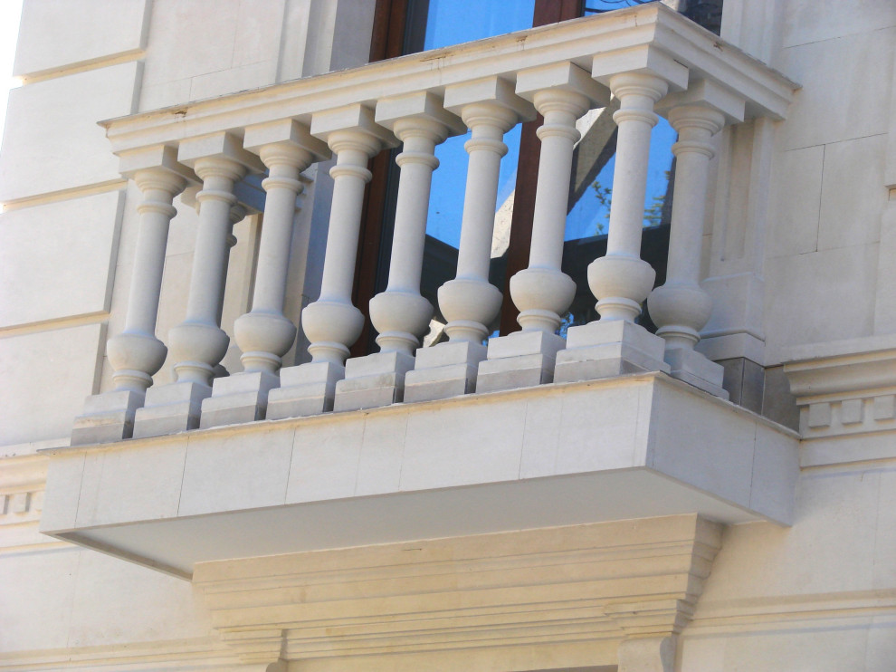 Фасады из инкерманского камня