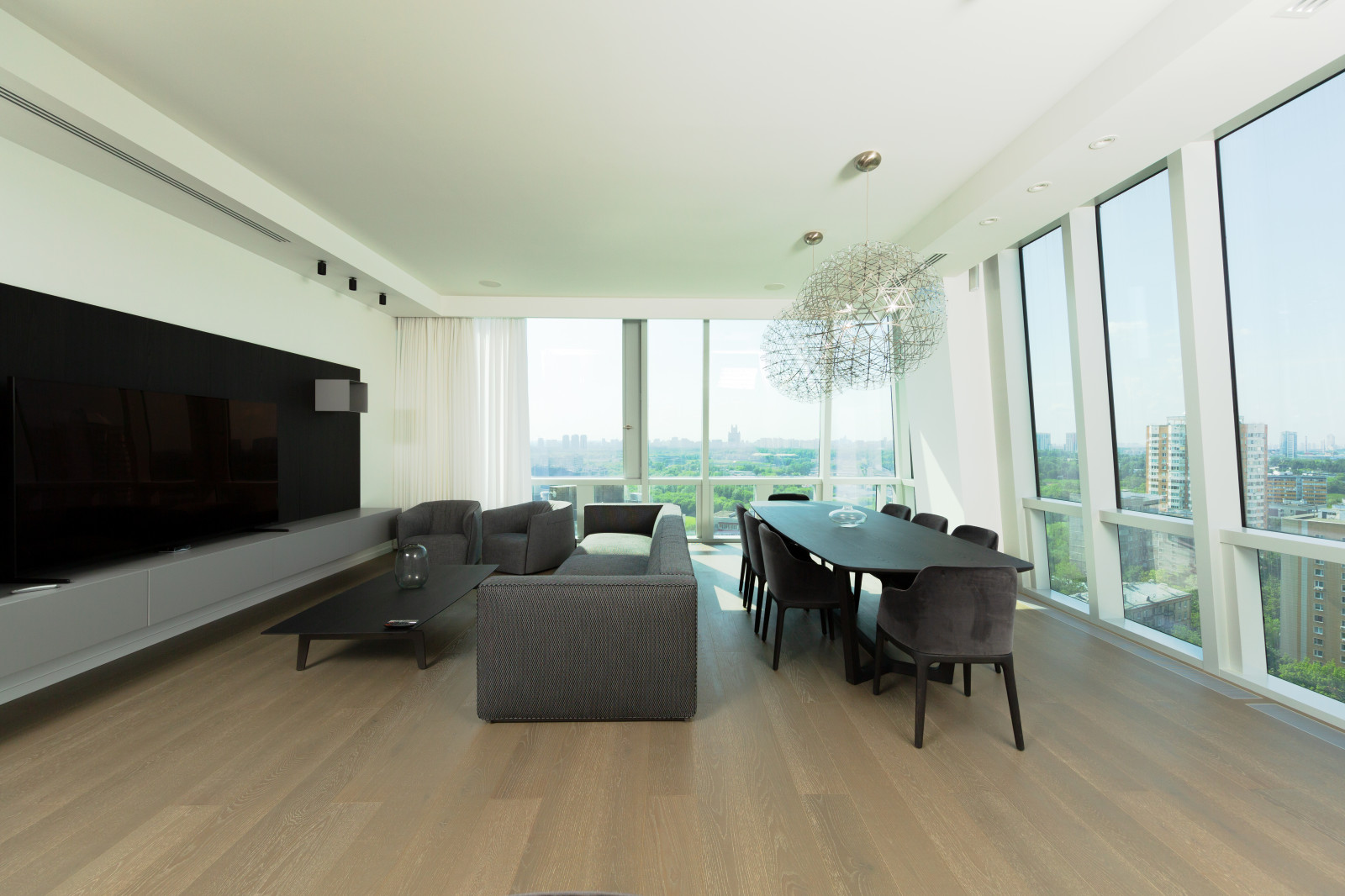 Реализация проекта в ЖК "Дом на Мосфильмовской"