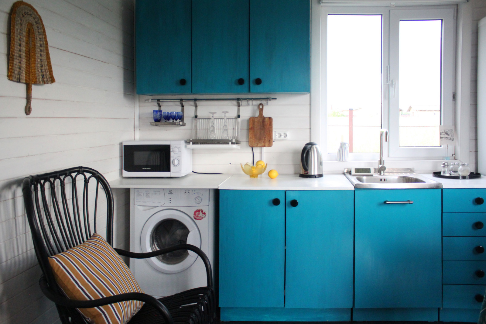 В гостях: Дачный домик 57 кв.м, полный жизни и цвета