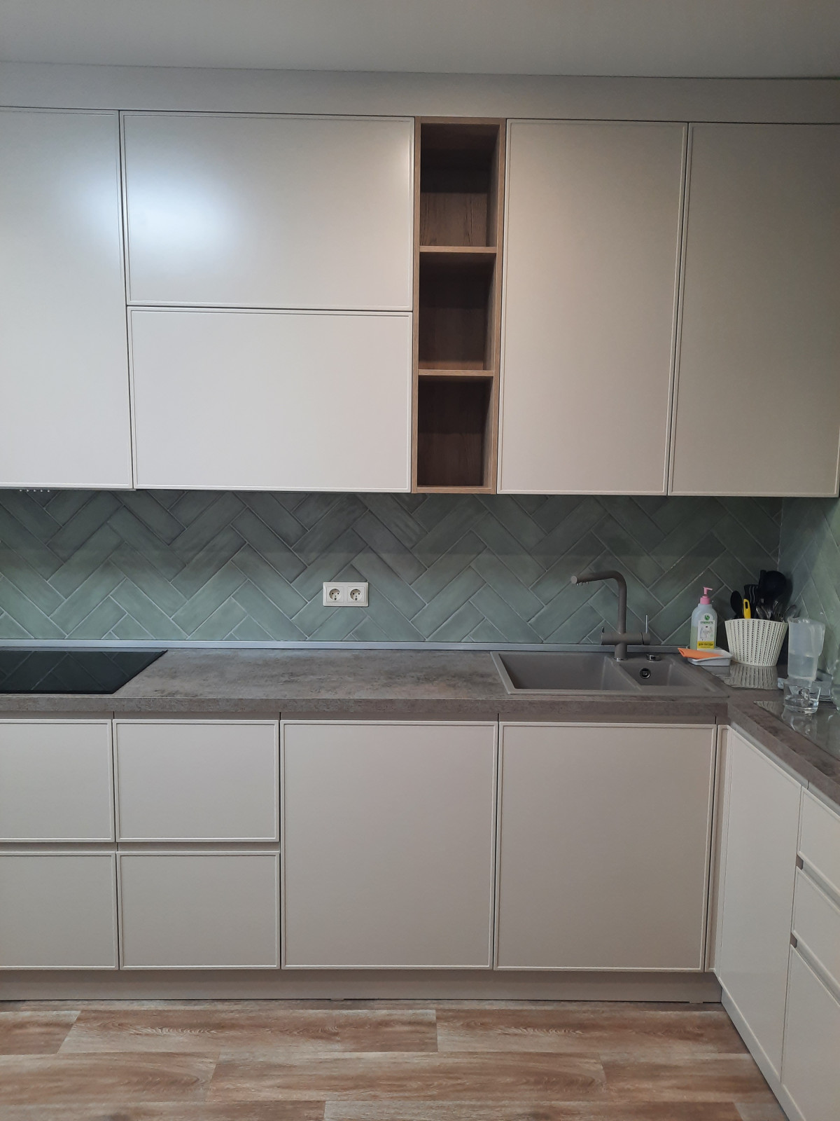 Фото элегантной кухни.