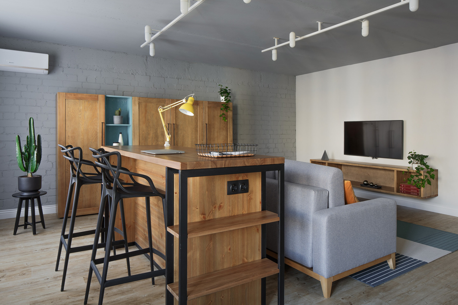 Апартаменты в стиле лофт для аренды 2