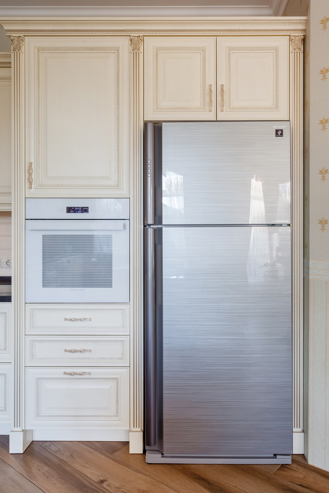 Кухня с порталом в частный дом г. Краснодар и массива ясеня