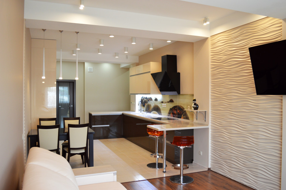 Две квартиры, объединённые в одну