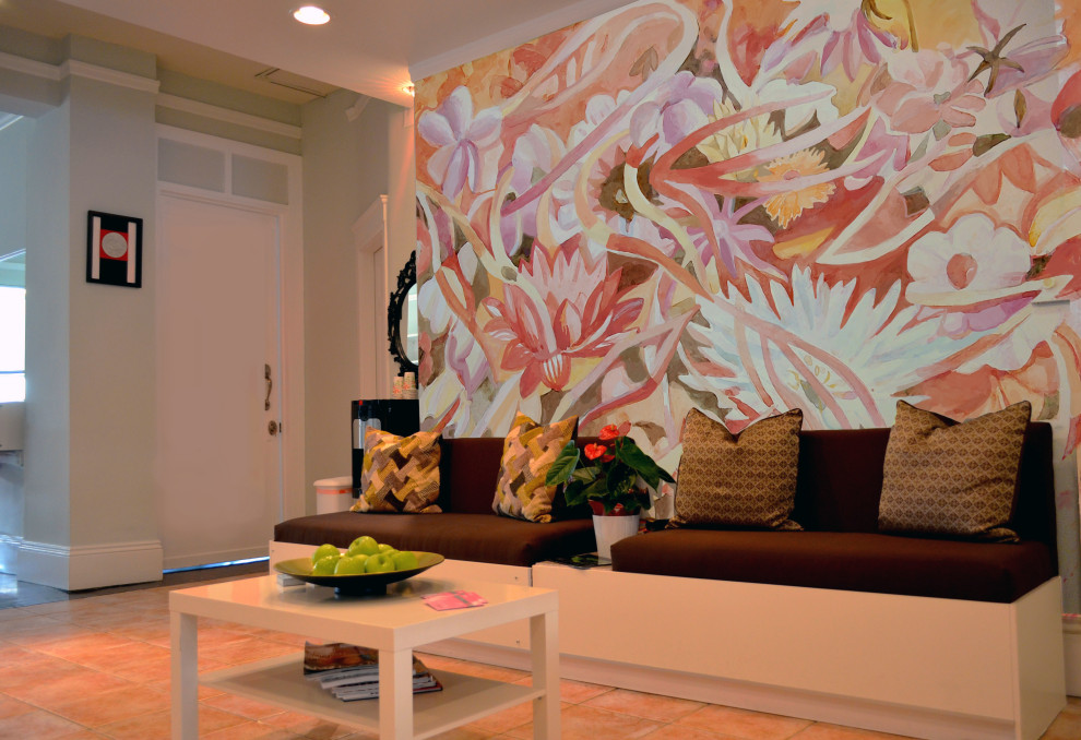 Обложка проекта: Роспись стены в гостиной