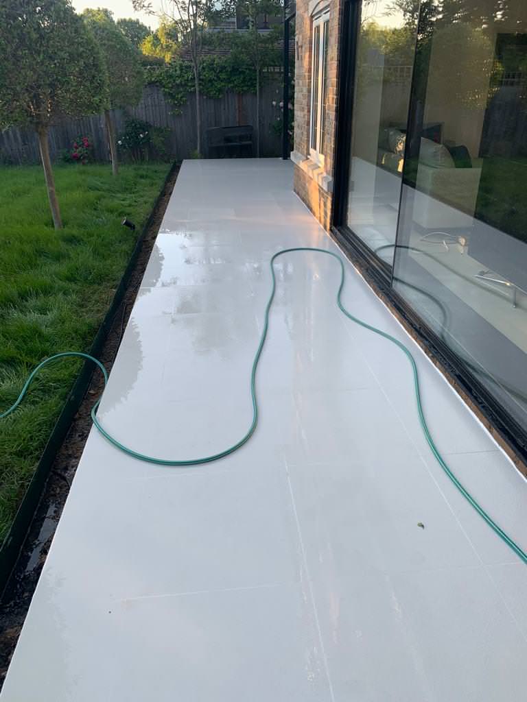 White porcelain courtyard