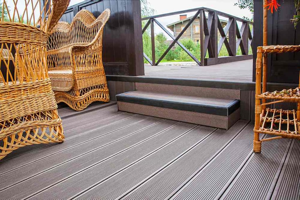 Садовые дорожки и беседка