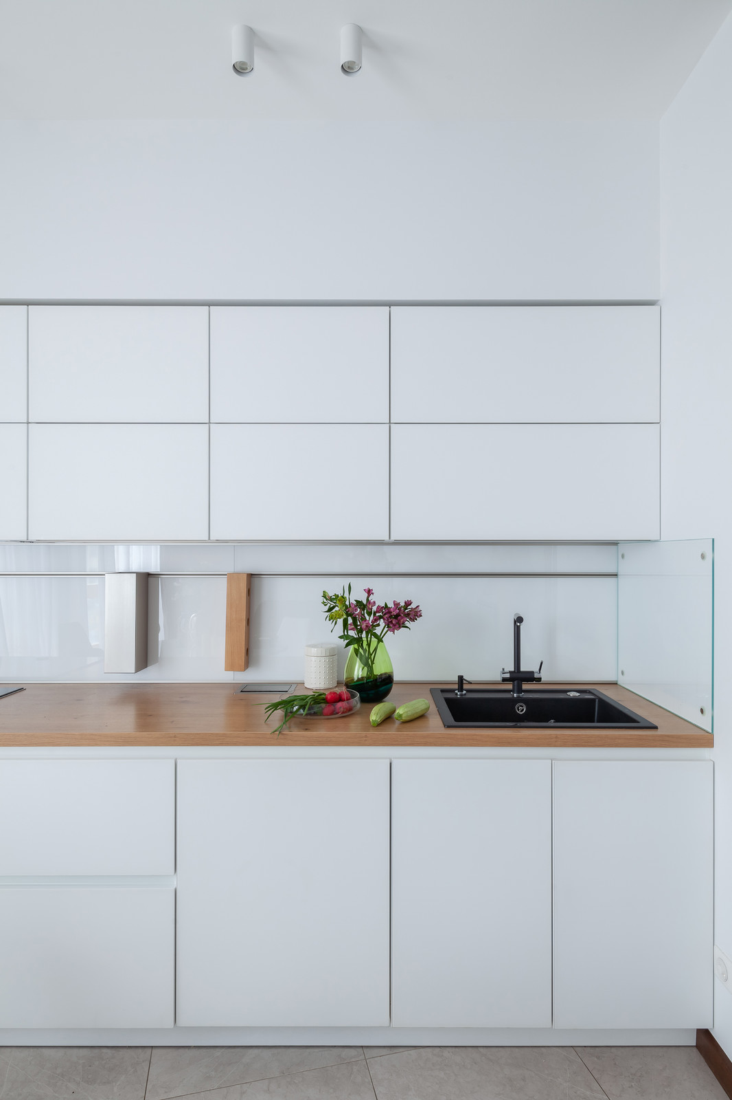 Светлый минимализм