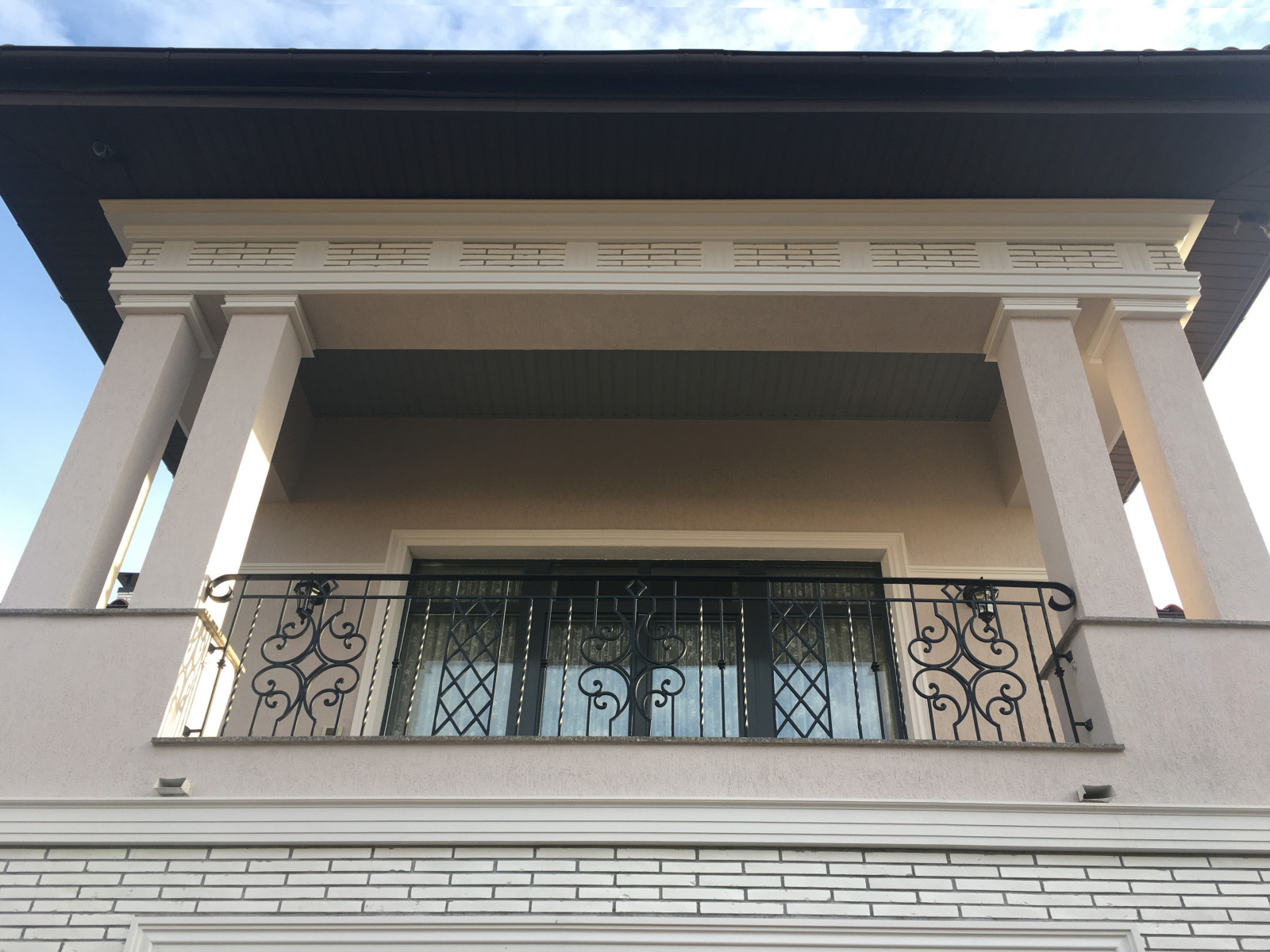 Обложка проекта: Реконструкция фасада загородного дома