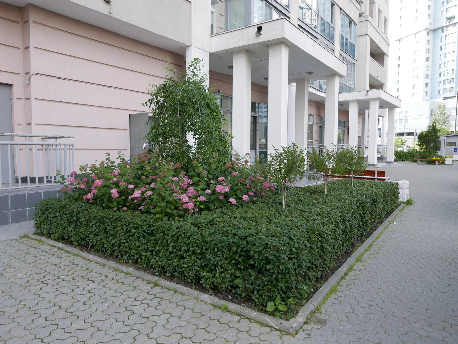 Оформление входа в подъезд многоквартирного дома на Ходынке ЖК "Гранд парк"