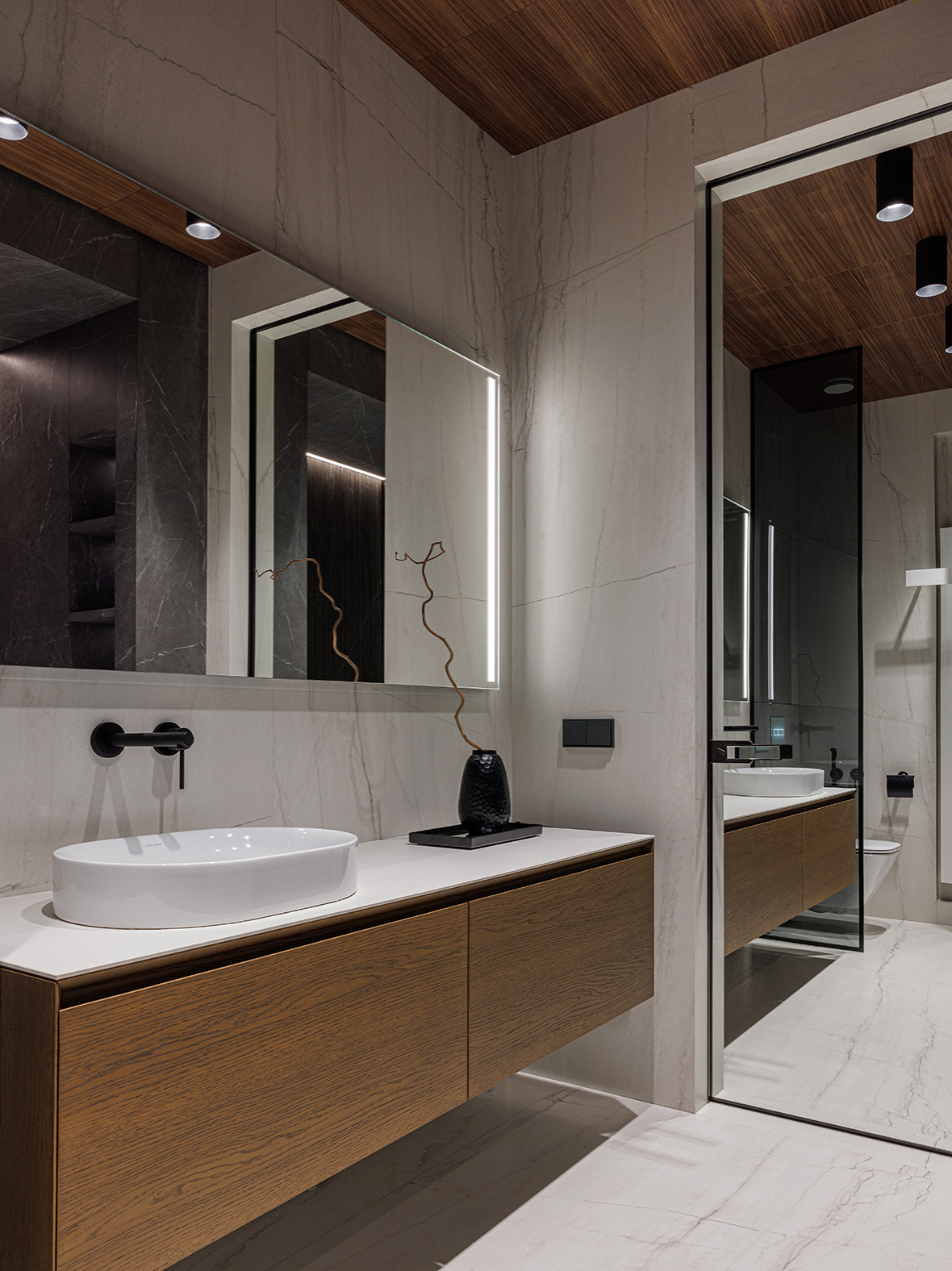 Монохромная квартира 90 м2 на Садовом кольце